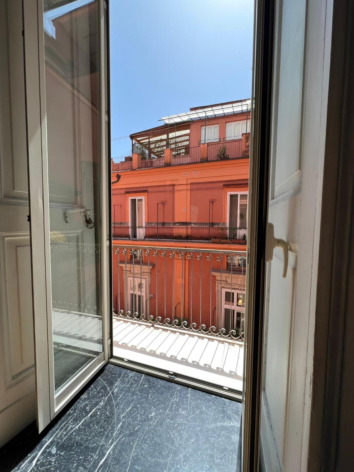 B&B Ruffo Di Bagnara Palazzo Monumentale Naples Exterior photo